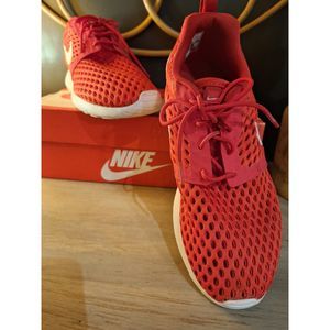 Nike Roshe One Flight Red Size 5.5 Youth 705485-601